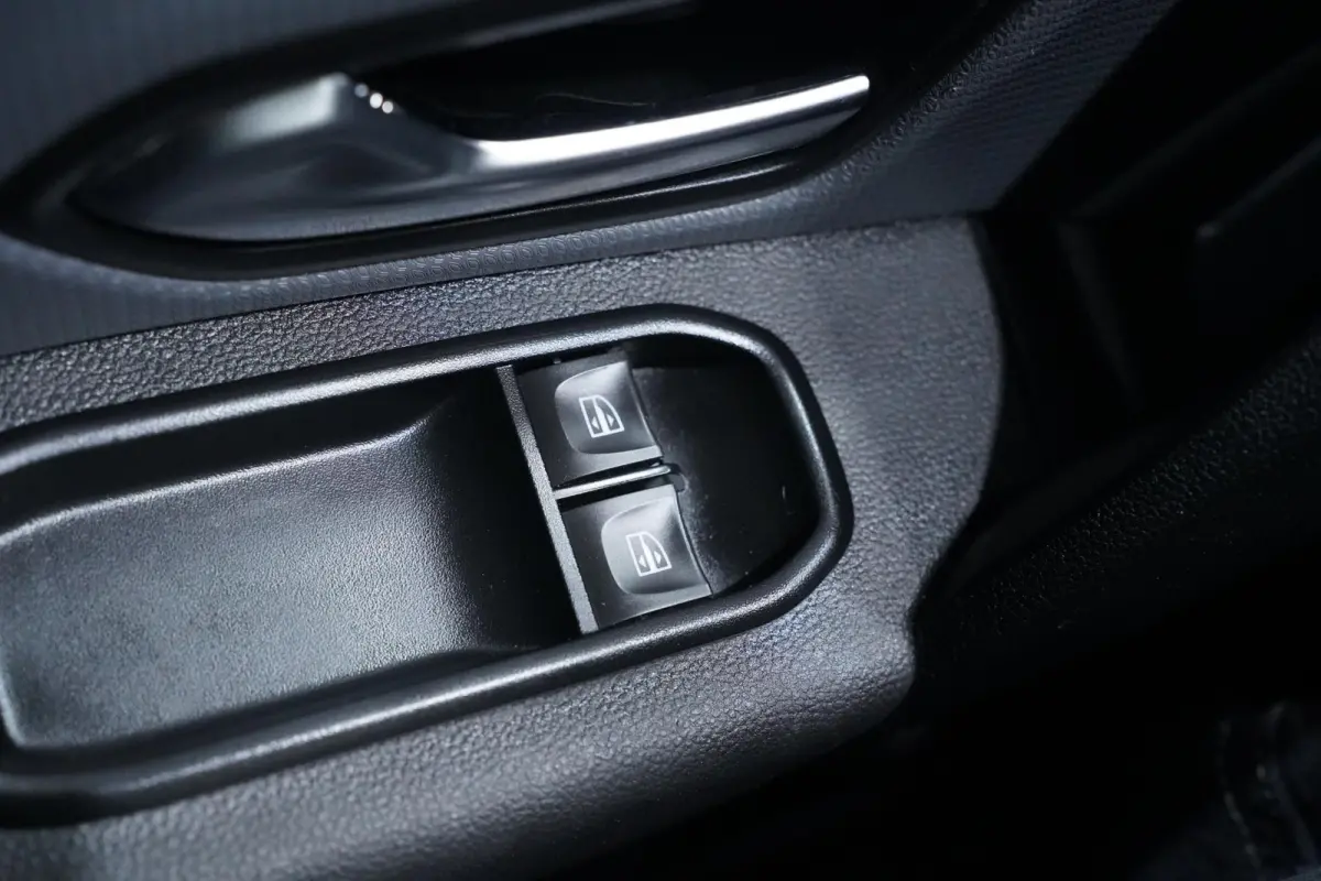 1.5 dCi 95 pk Comfort Navi, Camera Dodehoek Assist, Airco, PDC V+A, 2-Zits