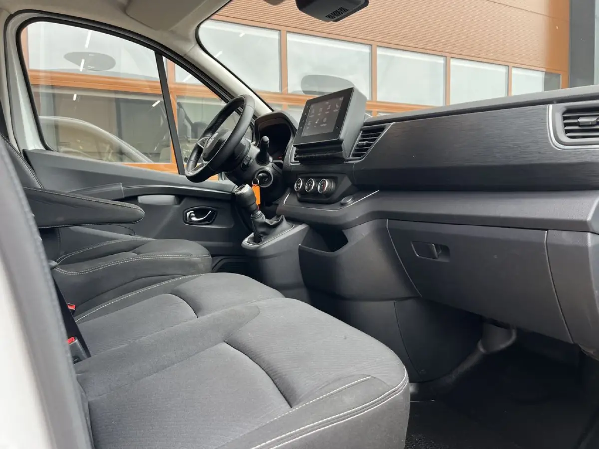 2.0 dCi E6 110pk Comfort 3p Lease €287 p/m, Trekhaak, Airco, Navi, Carplay, Camera, PDC, Led, Cruise controle, Onderhoudshistorie aanwezig