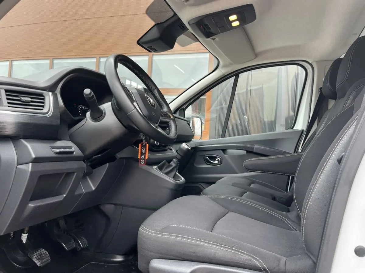 2.0 dCi E6 110pk Comfort 3p Lease €287 p/m, Trekhaak, Airco, Navi, Carplay, Camera, PDC, Led, Cruise controle, Onderhoudshistorie aanwezig