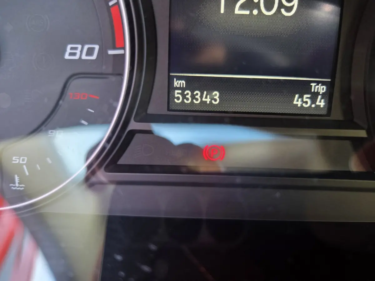 1.0 eTSI Style Business Intense Automaat/ Elekt. Trekhaak/ Stuur en stoel verwarming/ Rijklaarprijs!