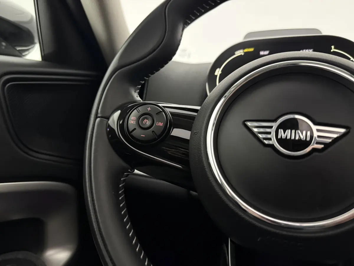 1.5 Cooper ALL4 Chili | Pano | Camera | Virtual | HuD | Sfeer | Carplay | Cruise | Keyless