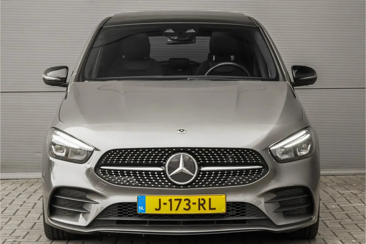 200 Business Solution AMG Pano Trekhaak