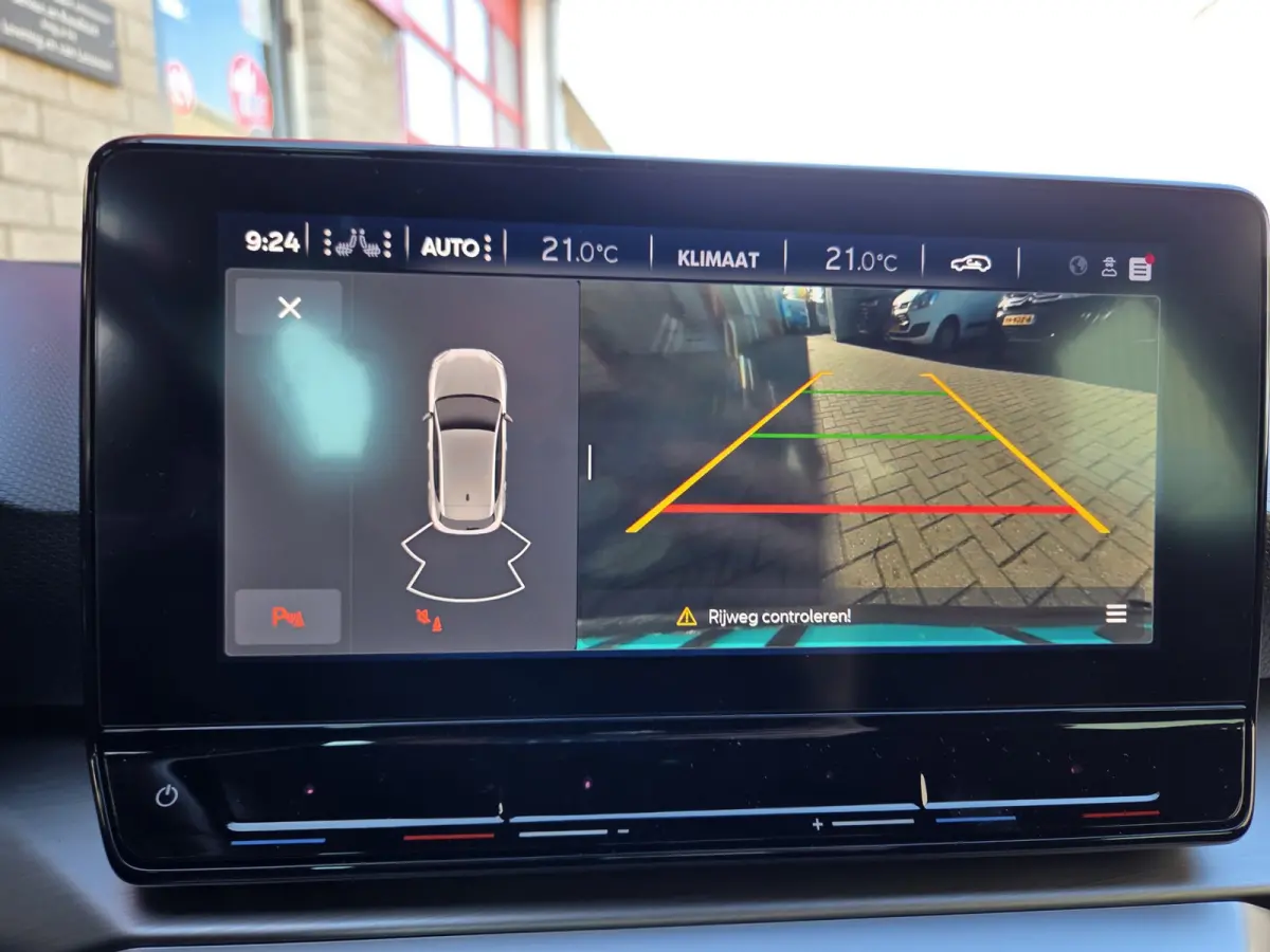 1.5 eTSI FR Business Intense Automaat/ Stuur en stoel verwarming/ Navigatie/ Adapt. Cruise control/ Rijklaaprijs!