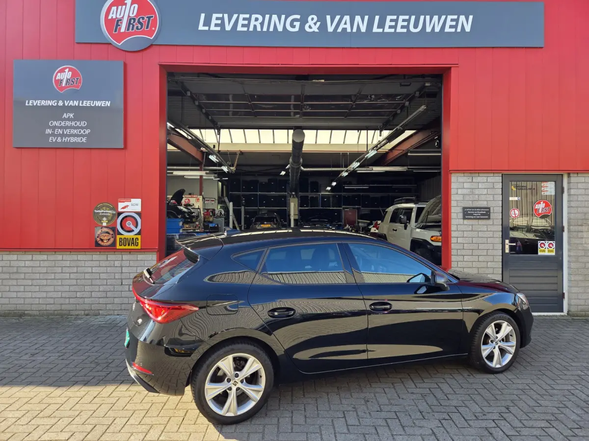 1.5 eTSI FR Business Intense Automaat/ Stuur en stoel verwarming/ Navigatie/ Adapt. Cruise control/ Rijklaaprijs!