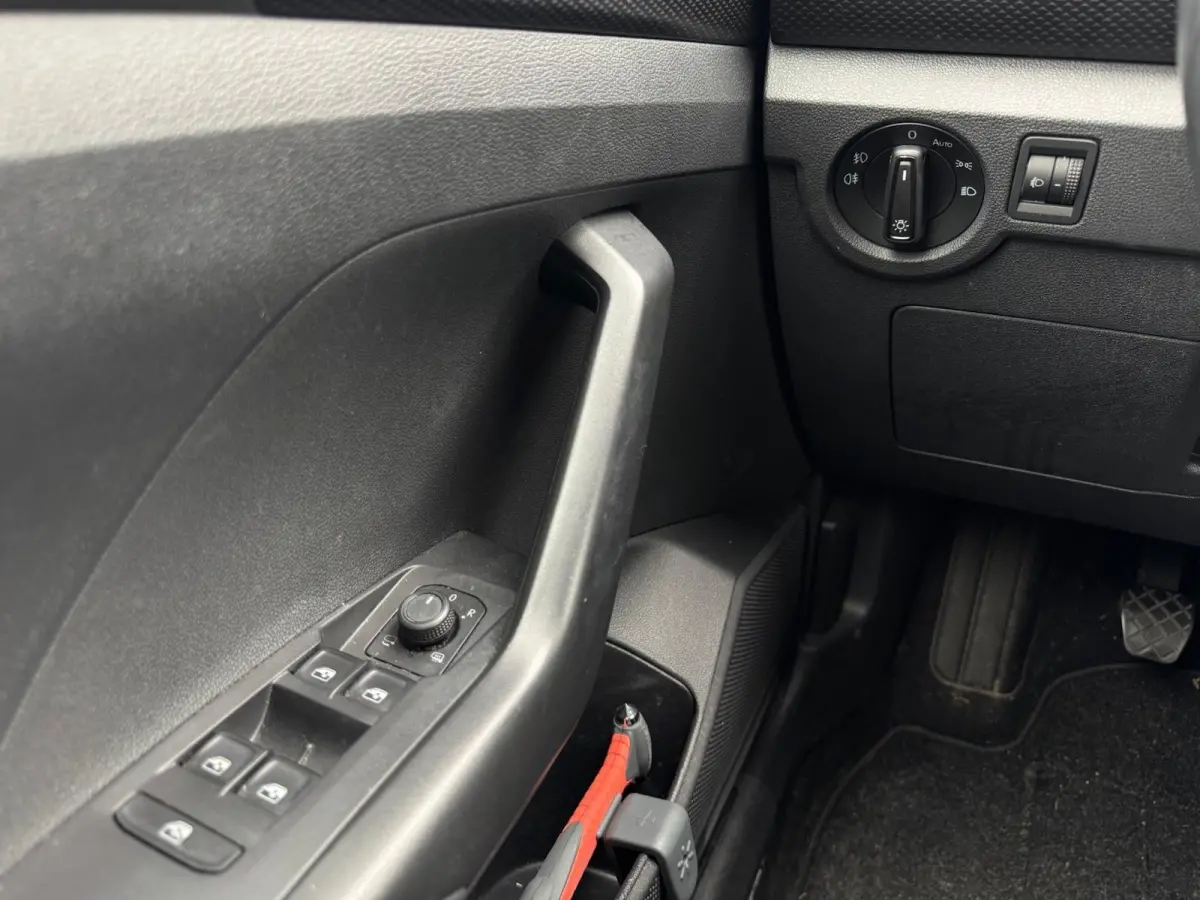 1.0 TSI Life | Digital Cockpit | LED | Camera | Adaptive Cruise | CarPlay | Navigatie