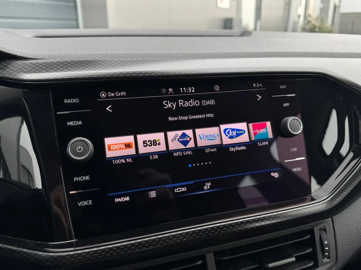 1.0 TSI Life | Digital Cockpit | LED | Camera | Adaptive Cruise | CarPlay | Navigatie