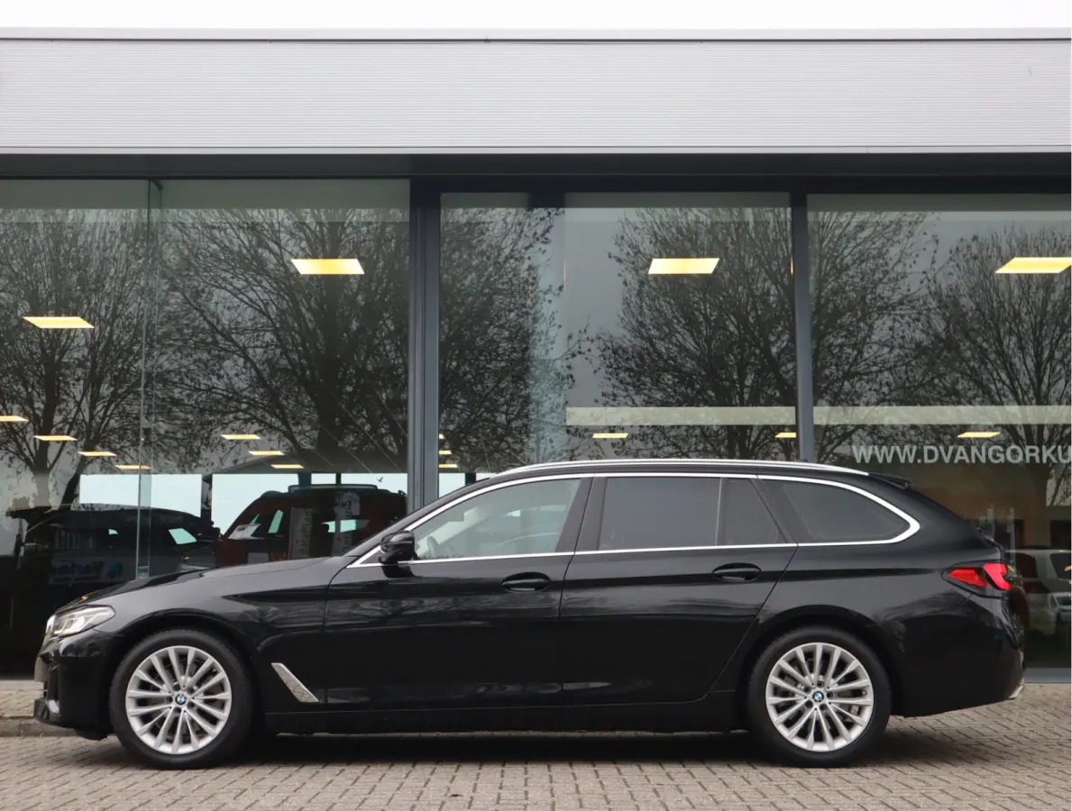 520i High Executive Edition Trekhaak/ Stoelverw. / Leder / Voorzien van 2 jaar Apk