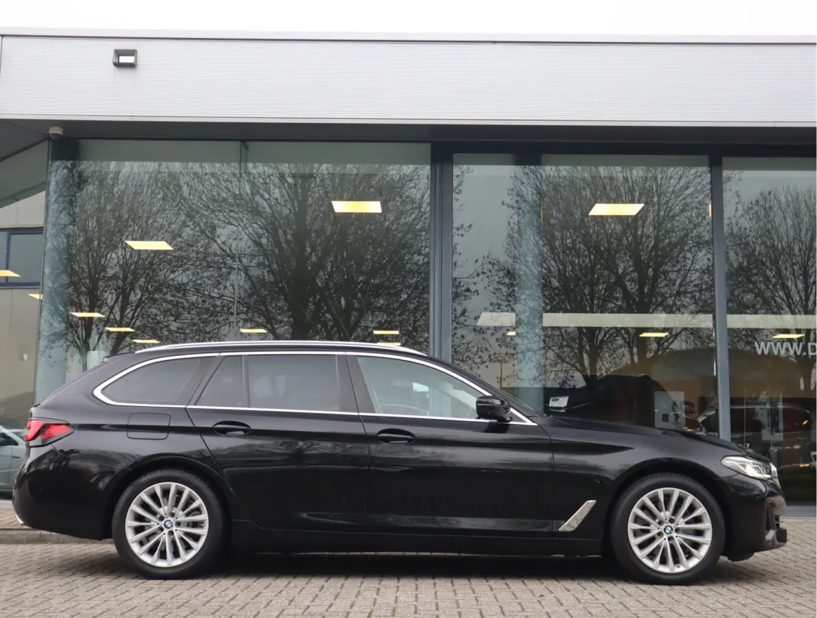 520i High Executive Edition Trekhaak/ Stoelverw. / Leder / Voorzien van 2 jaar Apk