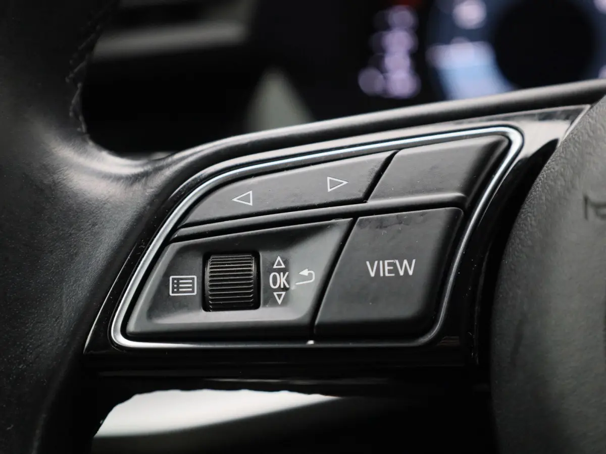 30 TFSI S edition | ACC | Elekt. stoelverstelling | Keyless | Stoelverwarming | Climate control | Virtual | Apple Carplay / Android Auto |