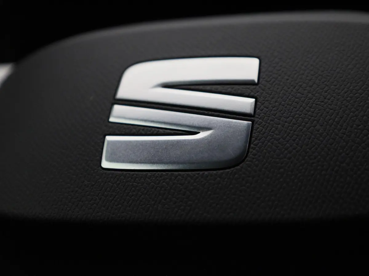 1.0 TSI Style | Cruise Control | Lane Assist | Keyless | Climate Control | Apple Carplay / Android Auto |