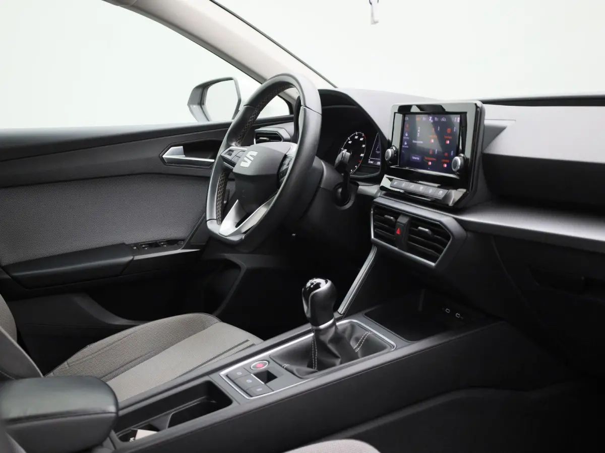 1.0 TSI Style | Cruise Control | Lane Assist | Keyless | Climate Control | Apple Carplay / Android Auto |