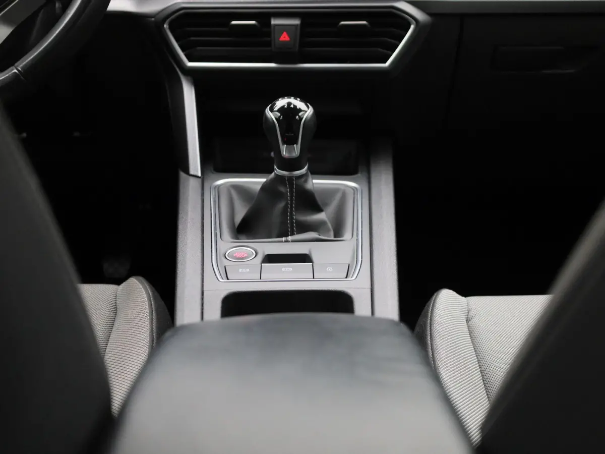 1.0 TSI Style | Cruise Control | Lane Assist | Keyless | Climate Control | Apple Carplay / Android Auto |