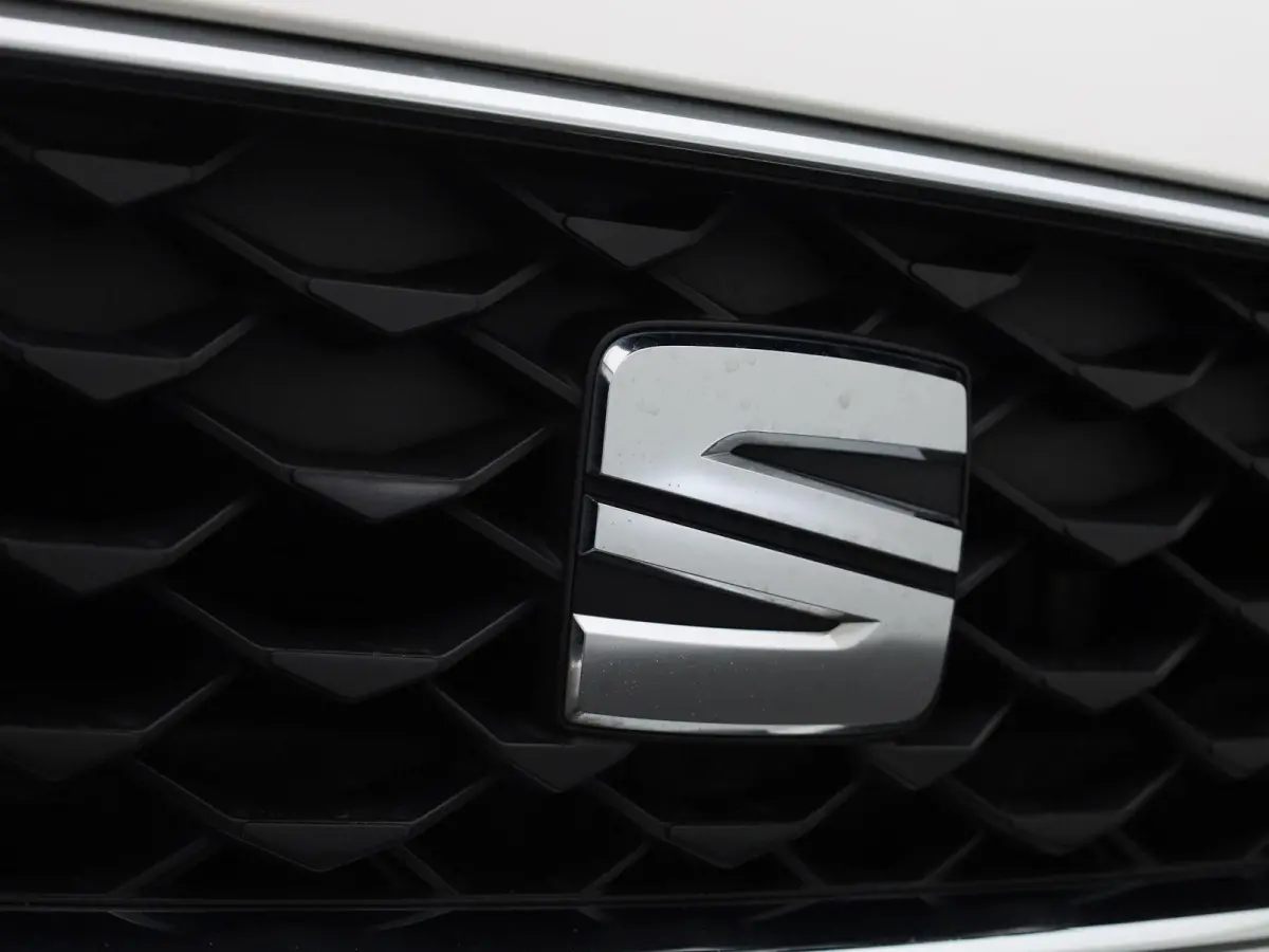 1.0 TSI Style | Cruise Control | Lane Assist | Keyless | Climate Control | Apple Carplay / Android Auto |