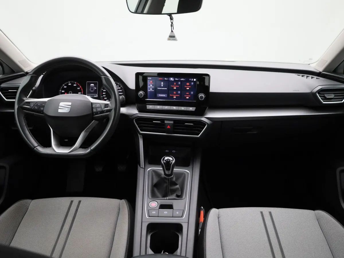 1.0 TSI Style | Cruise Control | Lane Assist | Keyless | Climate Control | Apple Carplay / Android Auto |