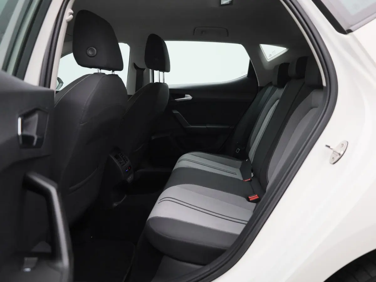 1.0 TSI Style | Cruise Control | Lane Assist | Keyless | Climate Control | Apple Carplay / Android Auto |