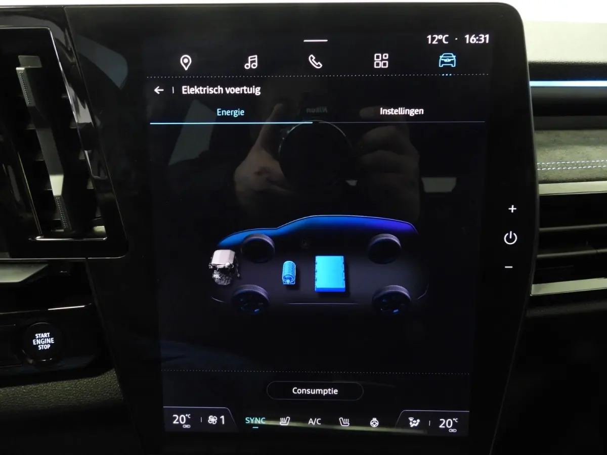 E-Tech Hybrid 200 Esprit Alpine 4CONTROL NAVI/MATGRIJS/LED/20"LMV!