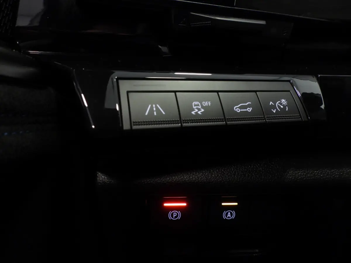 E-Tech Hybrid 200 Esprit Alpine 4CONTROL NAVI/MATGRIJS/LED/20"LMV!