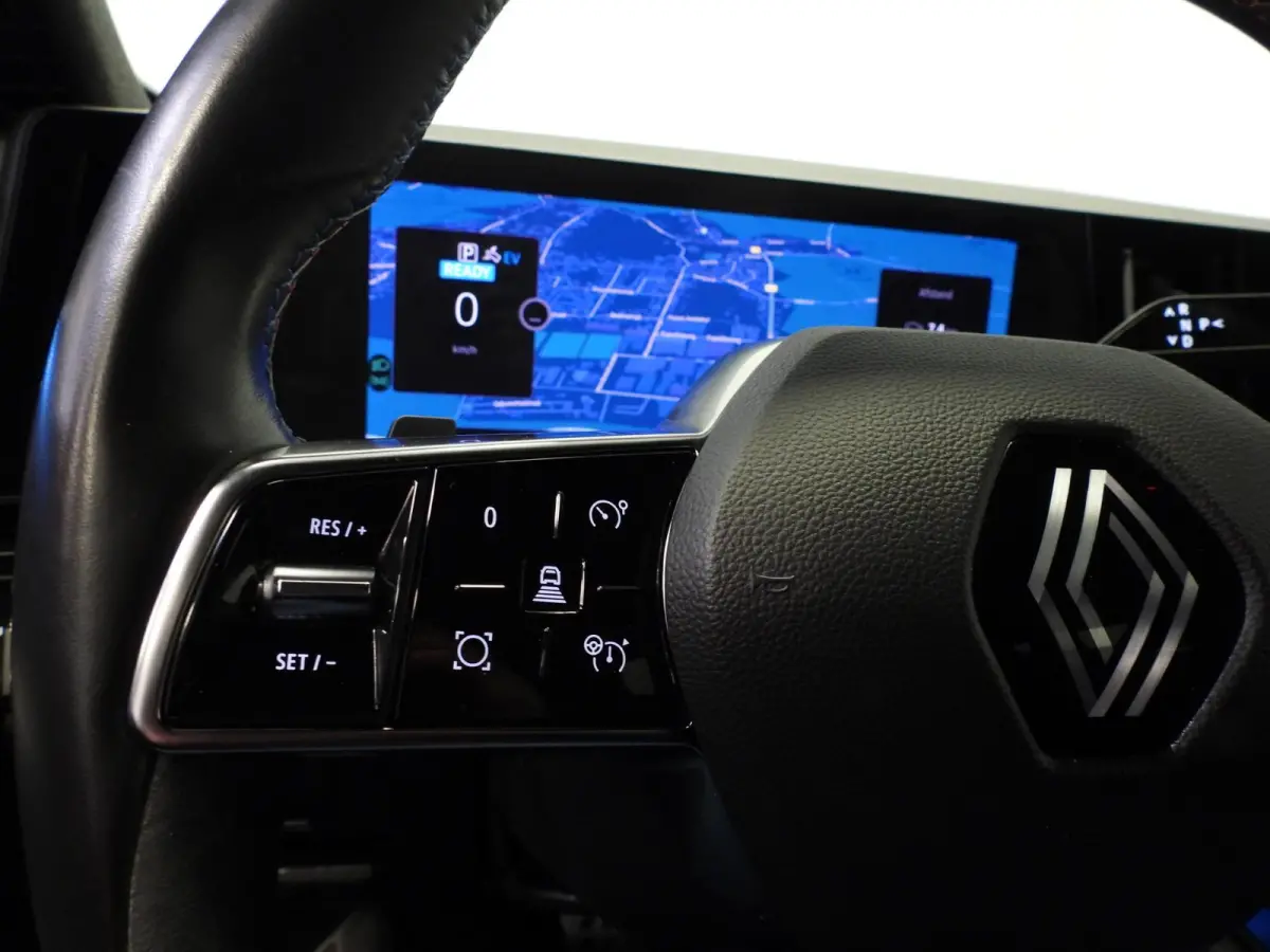 E-Tech Hybrid 200 Esprit Alpine 4CONTROL NAVI/MATGRIJS/LED/20"LMV!