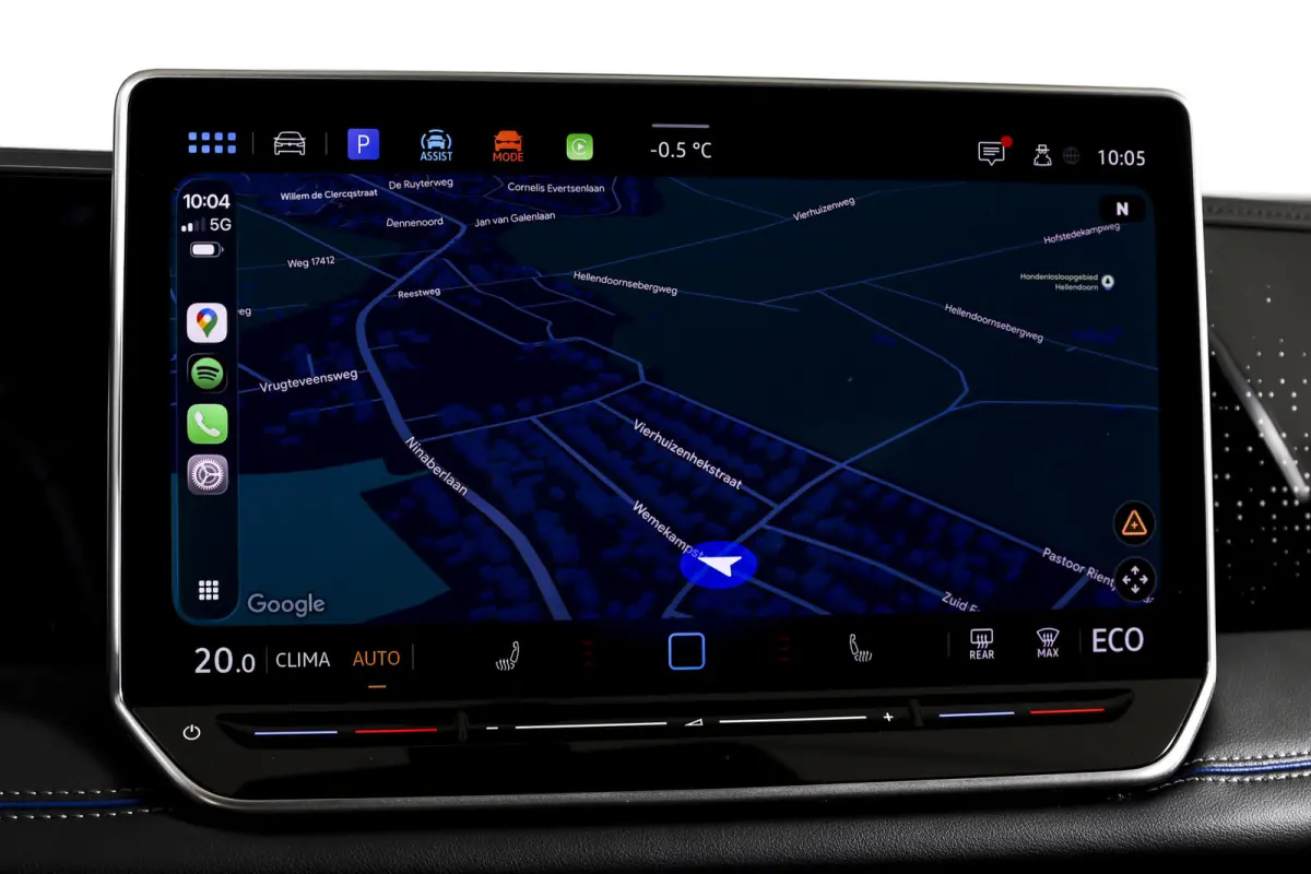 1.5 eHybrid 272 PK R-Line | Black Style | Elek. Trekhaak | S/K-panodak | Adapt. Cruise | Stoel-+stuurverw. | App. Connect | Camera | PDC | LM 20" | 8355