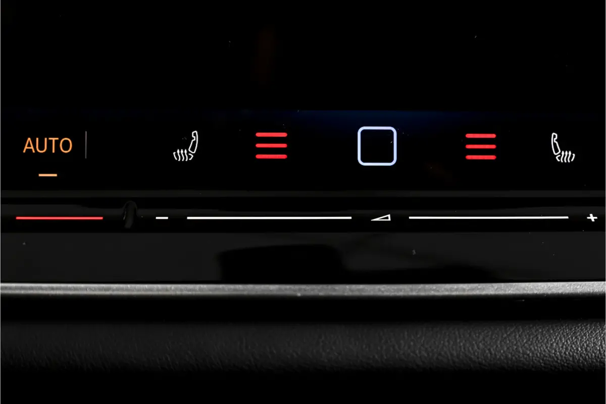 1.5 eHybrid 272 PK R-Line | Black Style | Elek. Trekhaak | S/K-panodak | Adapt. Cruise | Stoel-+stuurverw. | App. Connect | Camera | PDC | LM 20" | 8355