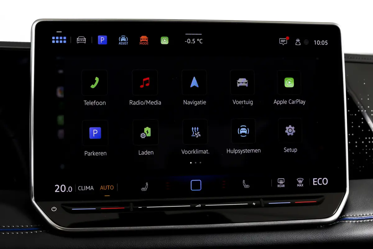 1.5 eHybrid 272 PK R-Line | Black Style | Elek. Trekhaak | S/K-panodak | Adapt. Cruise | Stoel-+stuurverw. | App. Connect | Camera | PDC | LM 20" | 8355