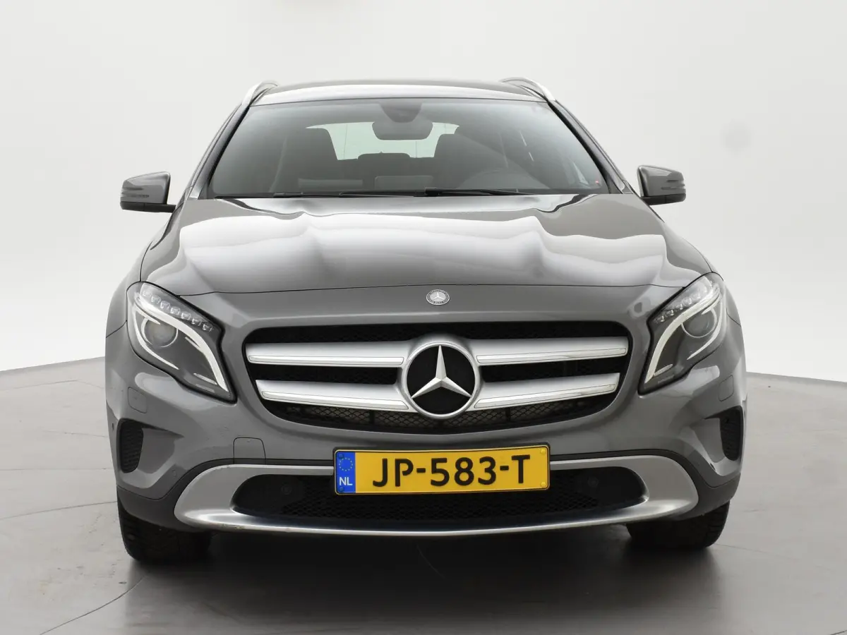 180 AUT. AMBITION URBAN + BI-XENON | NAVIGATIE | ORIG. NL | SPORTSTOELEN | 18 INCH