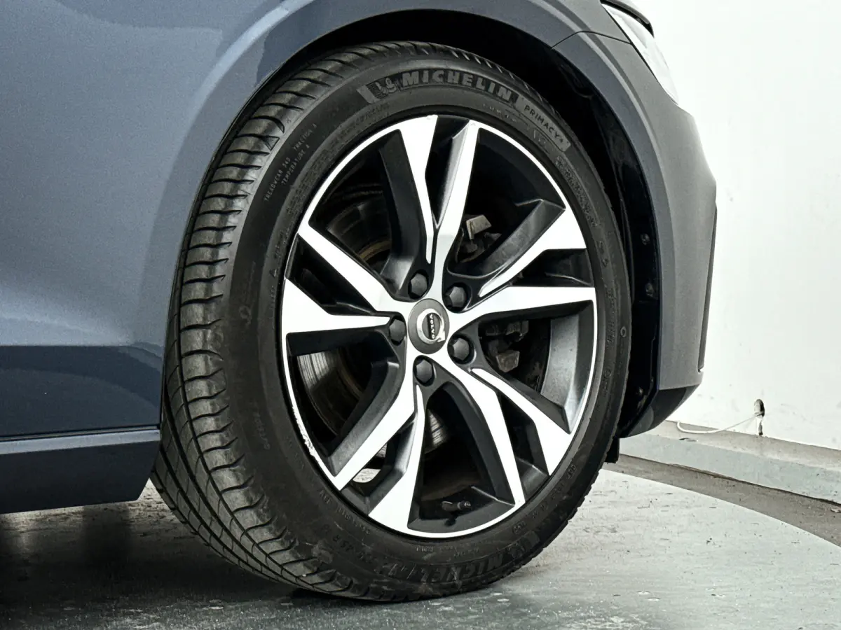 B4 R-Design | Park Asist | Stoel- en Stuurverwarming | Cruise control