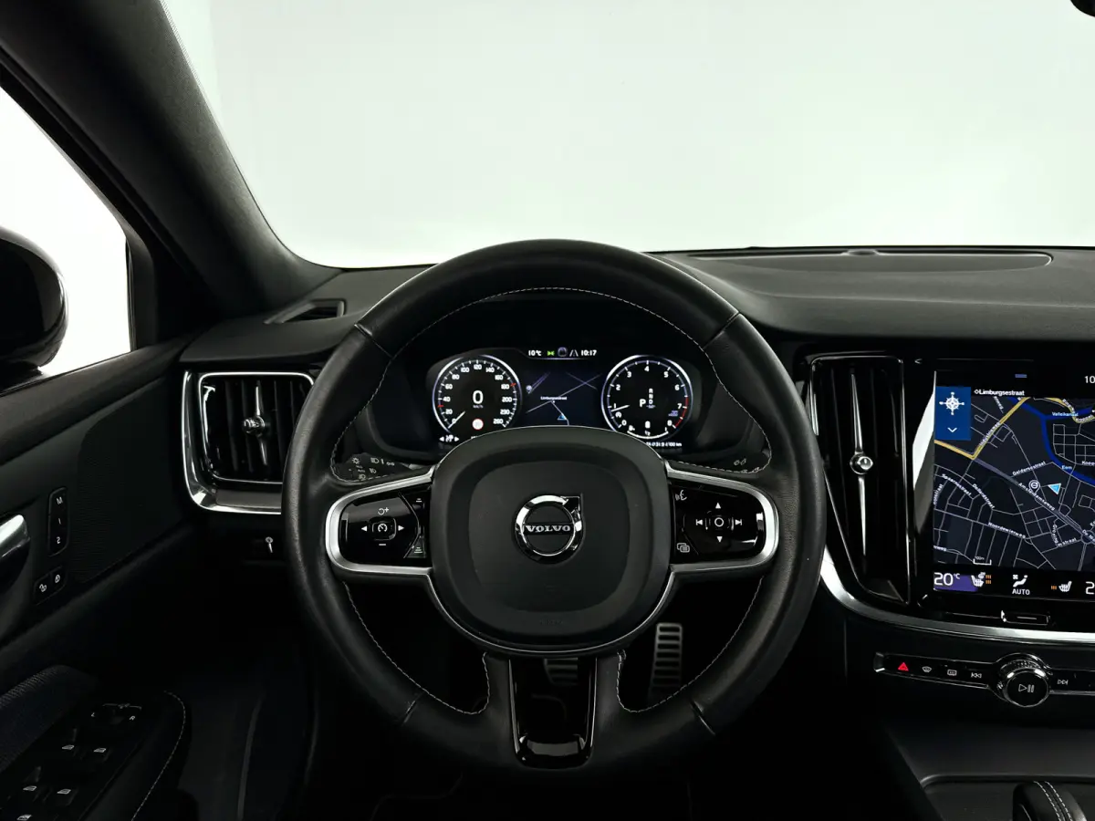 B4 R-Design | Park Asist | Stoel- en Stuurverwarming | Cruise control
