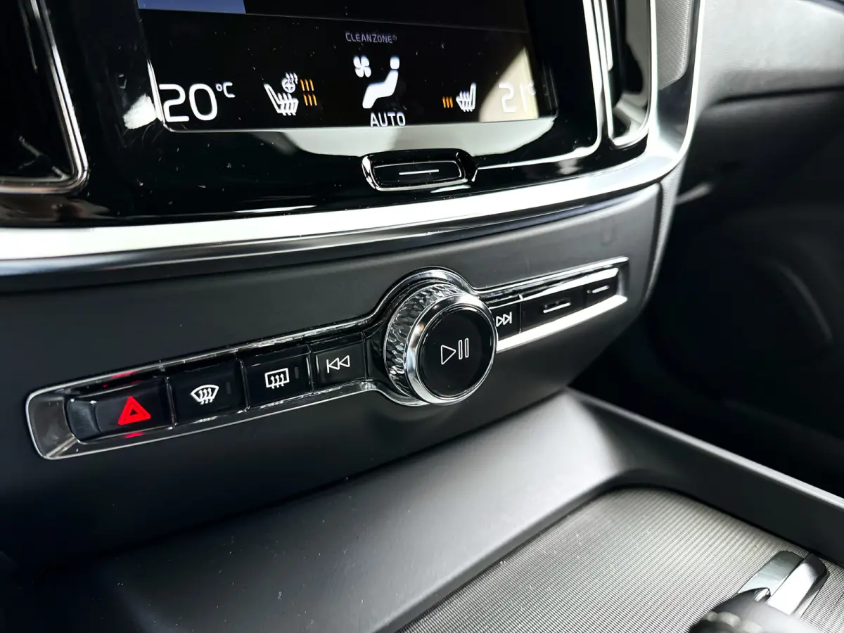B4 R-Design | Park Asist | Stoel- en Stuurverwarming | Cruise control