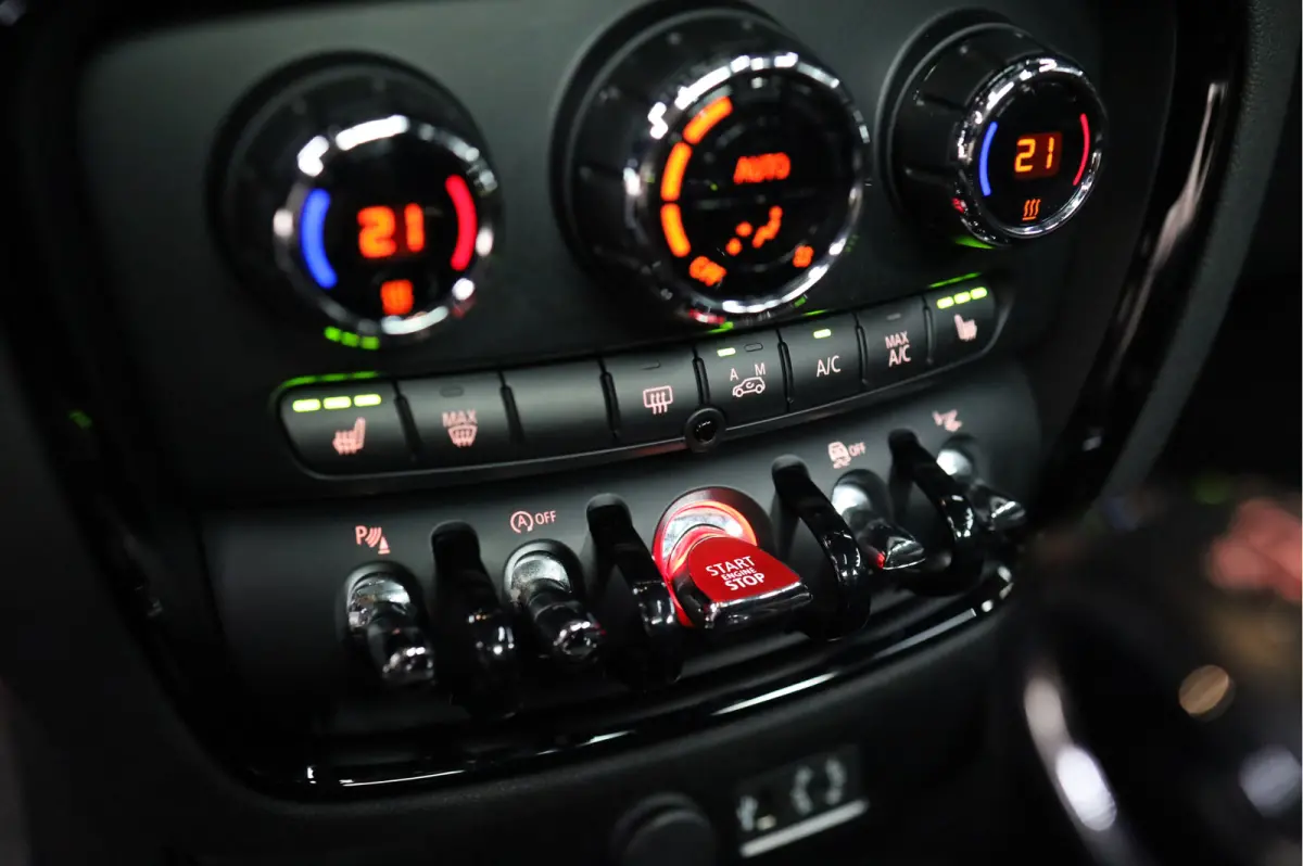 2.0 Cooper S Chili Serious Business | PANORAMADAK | HUD | AUTOMAAT | HARMAN KARDON | XENON LED |