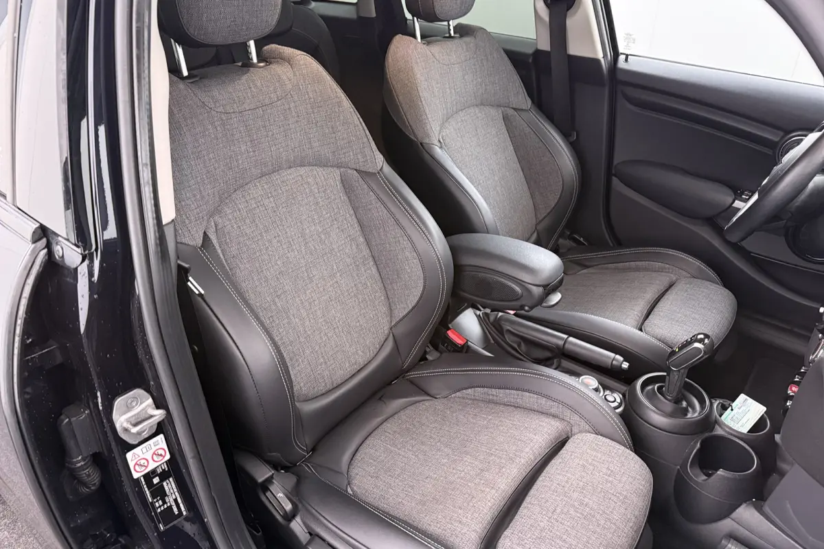 Mini 1.5 Aut. Chili Cruise Digi. Dash LMV 17'