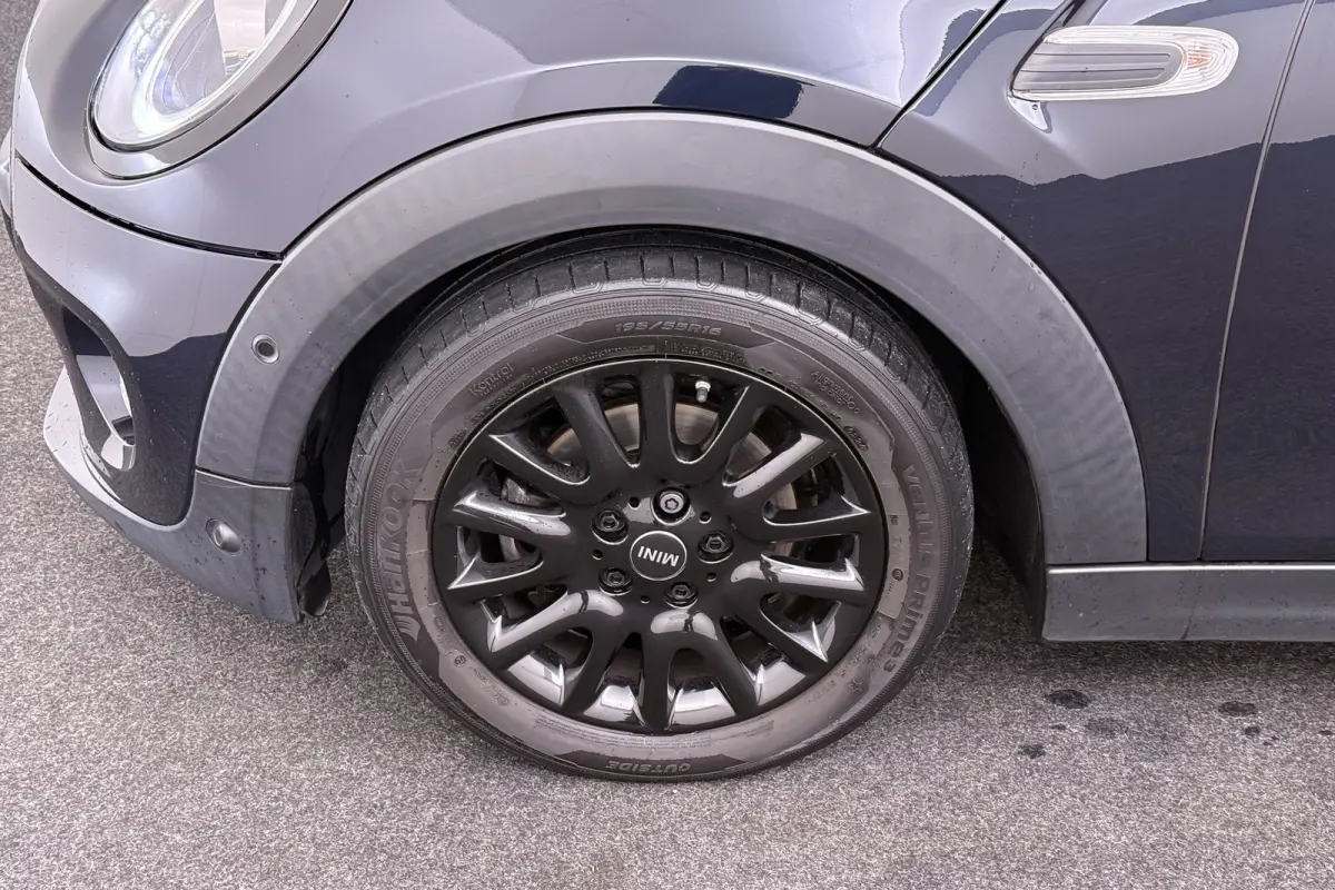 Mini 1.5 Aut. Chili Cruise Digi. Dash LMV 17'
