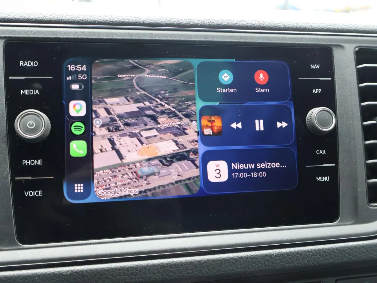 35 3.140 AUT. L4H3 ZILVERGRIJS + CAMERA | APPLE CARPLAY | ANDROID AUTO | DAB | NAVIGATIE