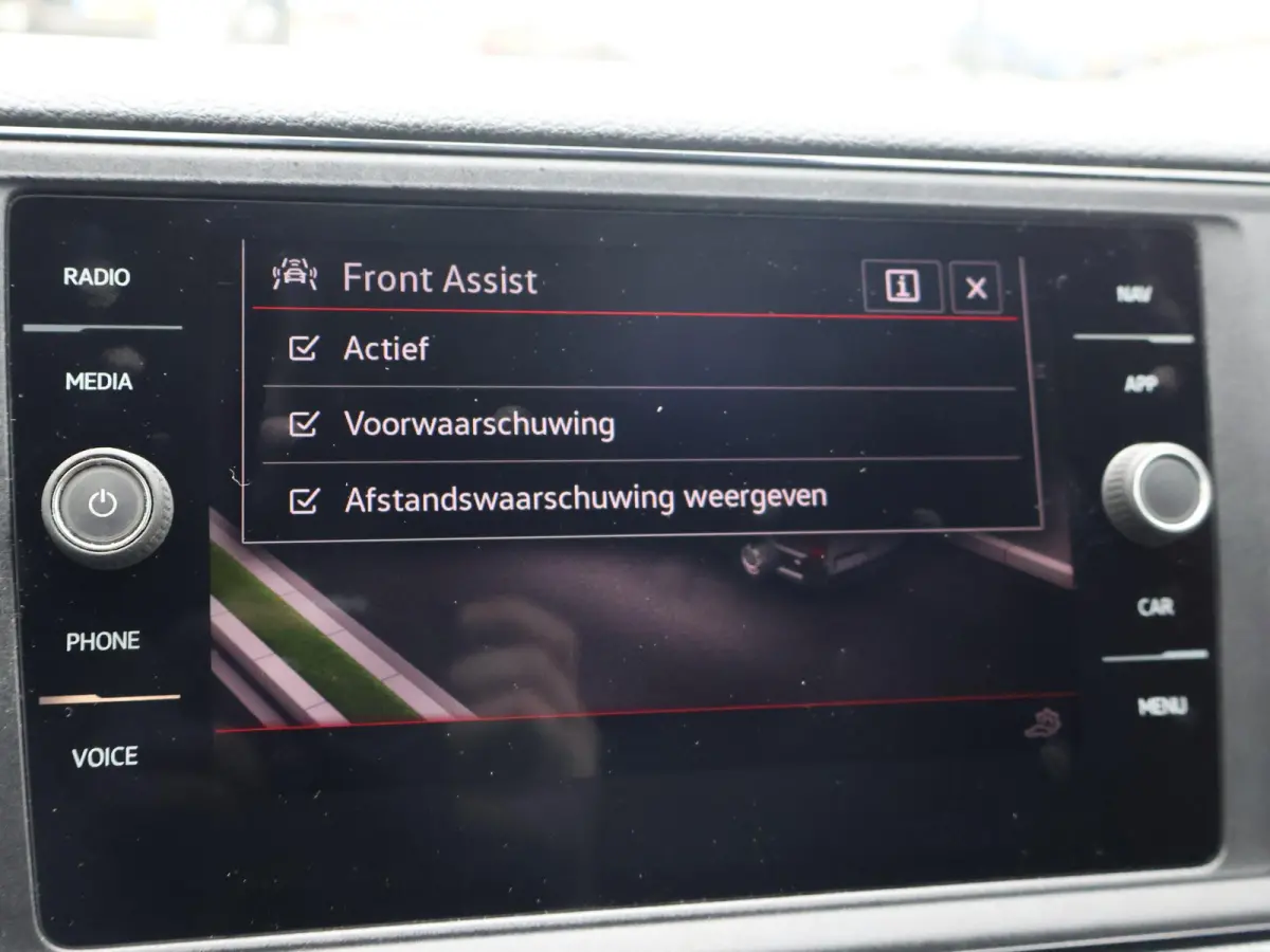 35 3.140 AUT. L4H3 ZILVERGRIJS + CAMERA | APPLE CARPLAY | ANDROID AUTO | DAB | NAVIGATIE