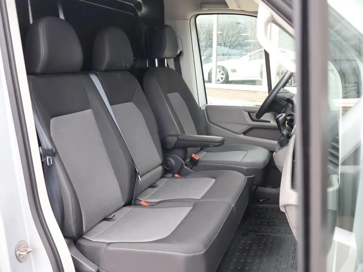 35 3.140 AUT. L4H3 ZILVERGRIJS + CAMERA | APPLE CARPLAY | ANDROID AUTO | DAB | NAVIGATIE