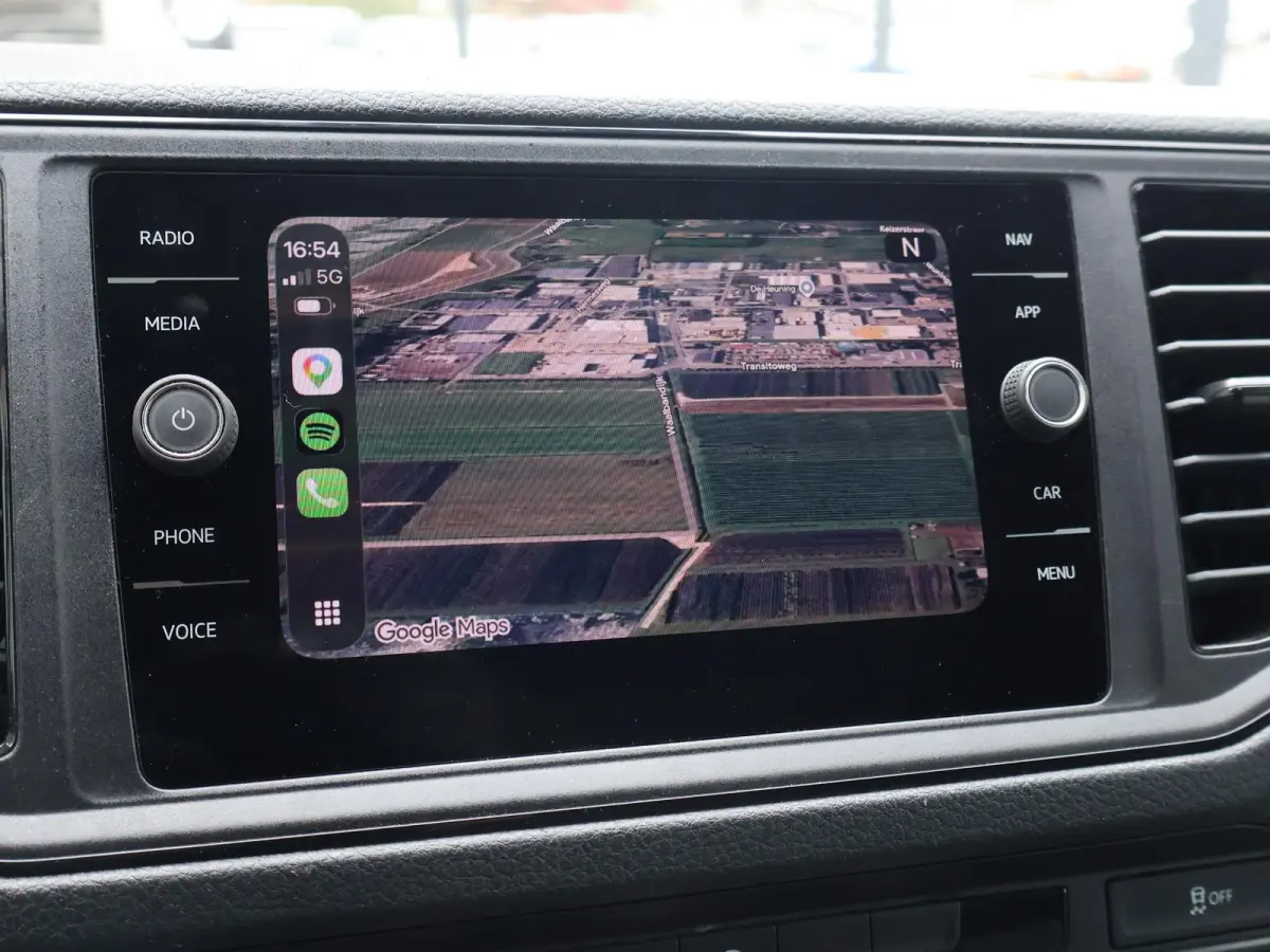 35 3.140 AUT. L4H3 ZILVERGRIJS + CAMERA | APPLE CARPLAY | ANDROID AUTO | DAB | NAVIGATIE