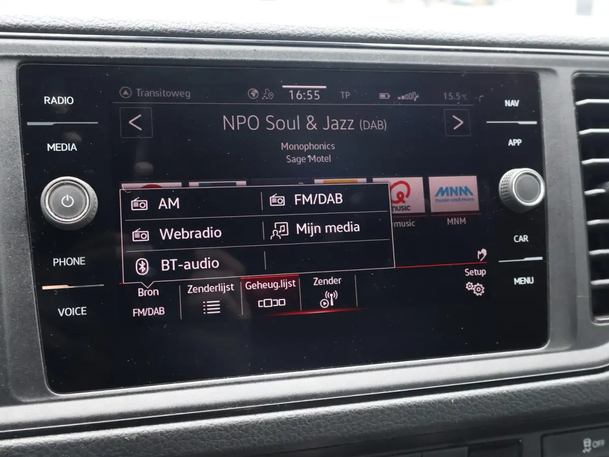 35 3.140 AUT. L4H3 ZILVERGRIJS + CAMERA | APPLE CARPLAY | ANDROID AUTO | DAB | NAVIGATIE