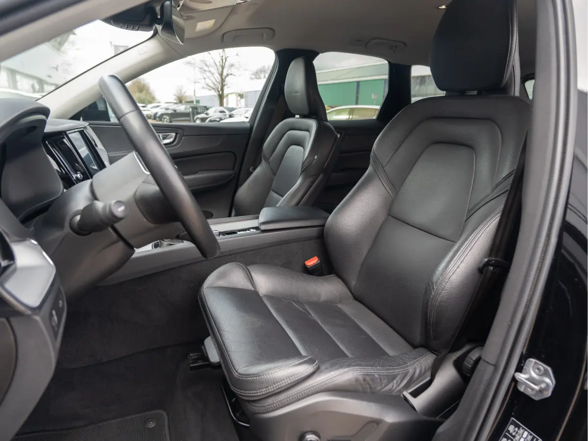 2.0 T5 Inscription | Leder | 20" LMV | Dealer Ond. |