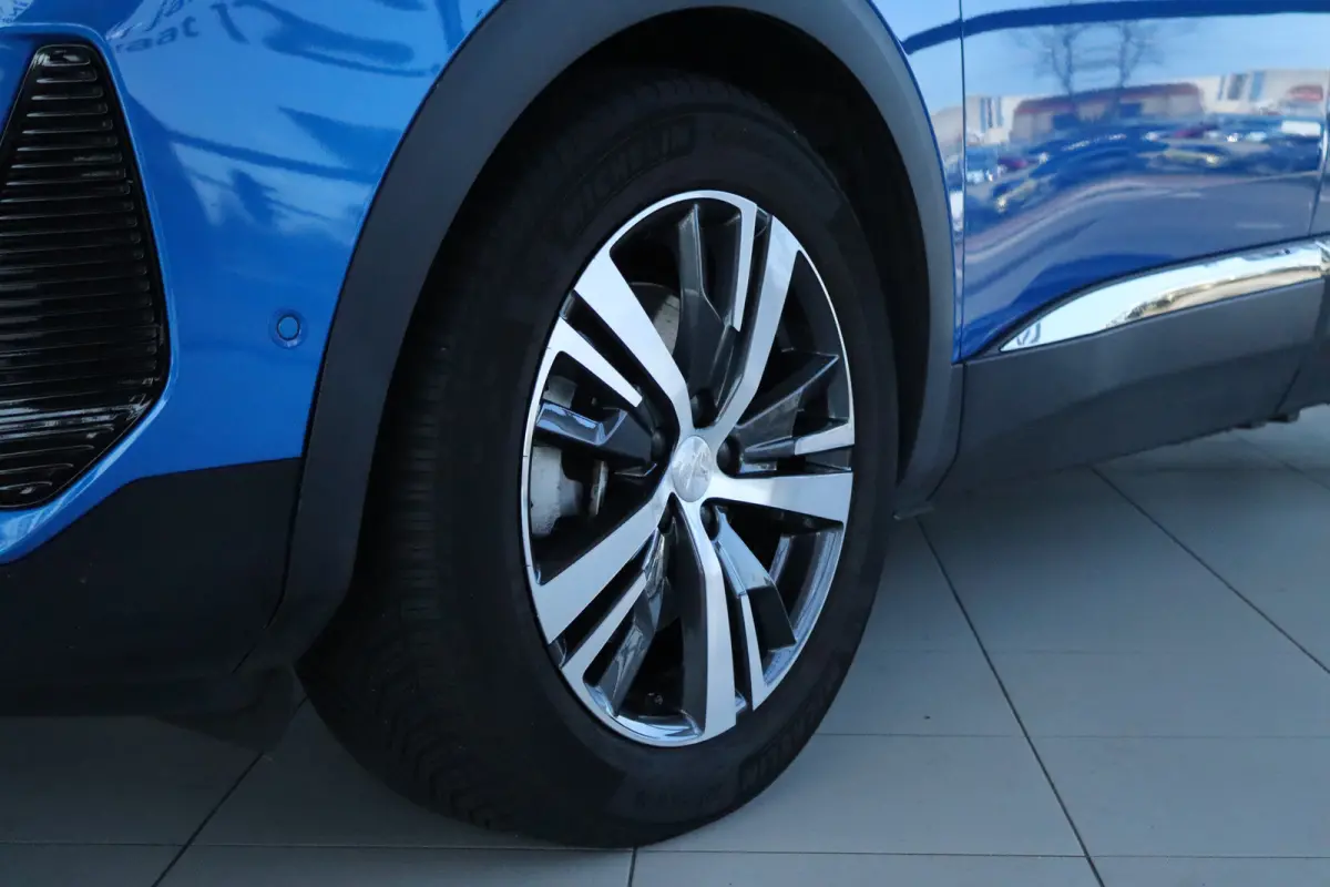 1.6 HYbrid 225 Blue Lease Allure | Adapt. Cruise | Trekhaak | Camera | Navi | Keyless | Dodehoekbewaking | Carplay | Navi |