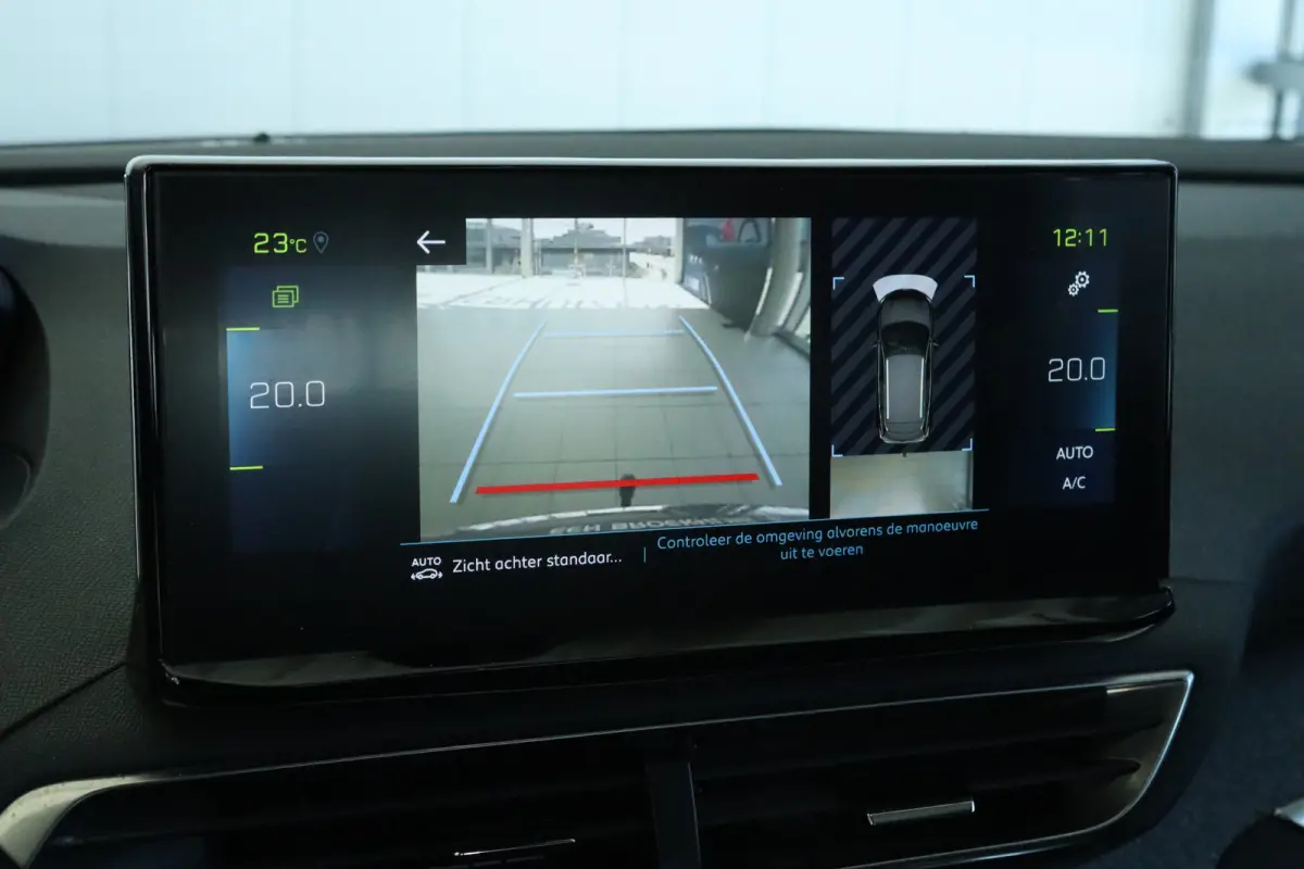 1.6 HYbrid 225 Blue Lease Allure | Adapt. Cruise | Trekhaak | Camera | Navi | Keyless | Dodehoekbewaking | Carplay | Navi |