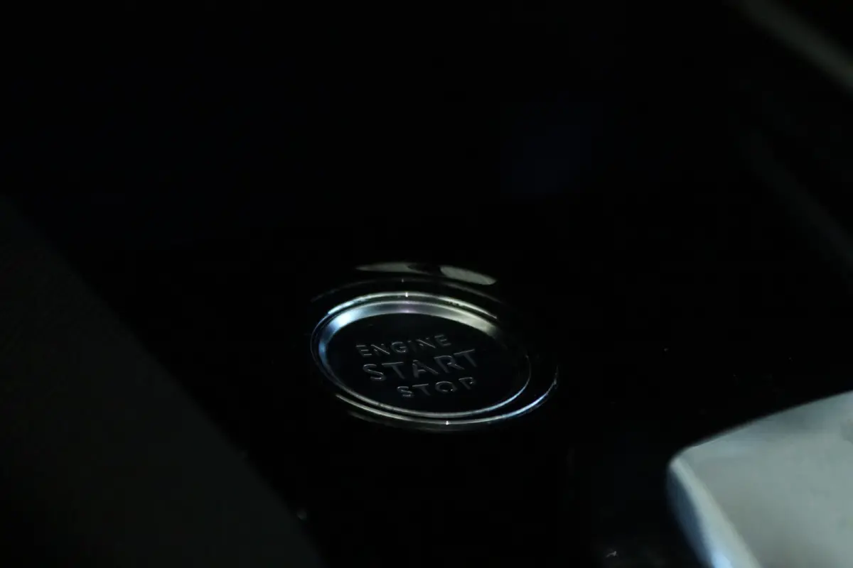 1.6 HYbrid 225 Blue Lease Allure | Adapt. Cruise | Trekhaak | Camera | Navi | Keyless | Dodehoekbewaking | Carplay | Navi |