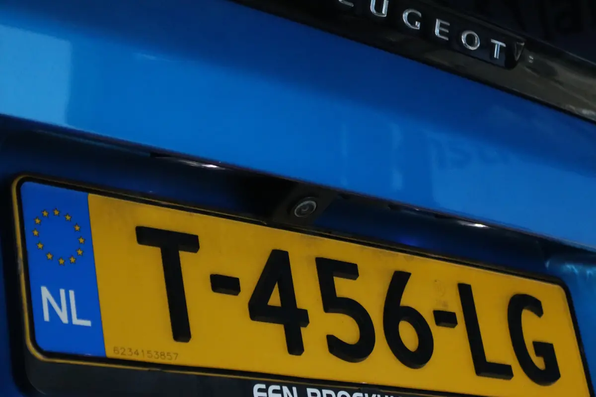 1.6 HYbrid 225 Blue Lease Allure | Adapt. Cruise | Trekhaak | Camera | Navi | Keyless | Dodehoekbewaking | Carplay | Navi |