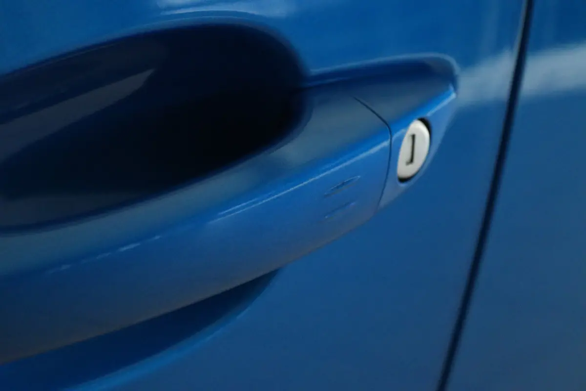 1.6 HYbrid 225 Blue Lease Allure | Adapt. Cruise | Trekhaak | Camera | Navi | Keyless | Dodehoekbewaking | Carplay | Navi |