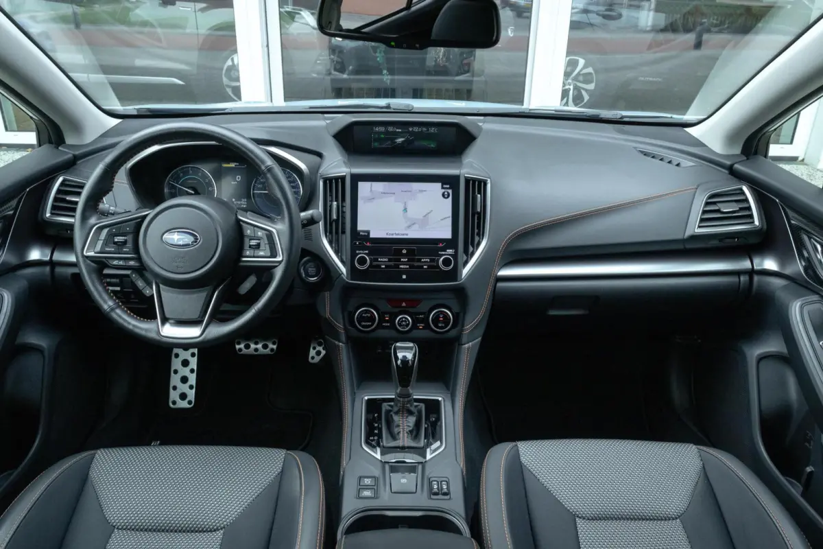 2.0i CVT e-BOXER Luxury | Eyesight | Navigatie | Keyless Entry |