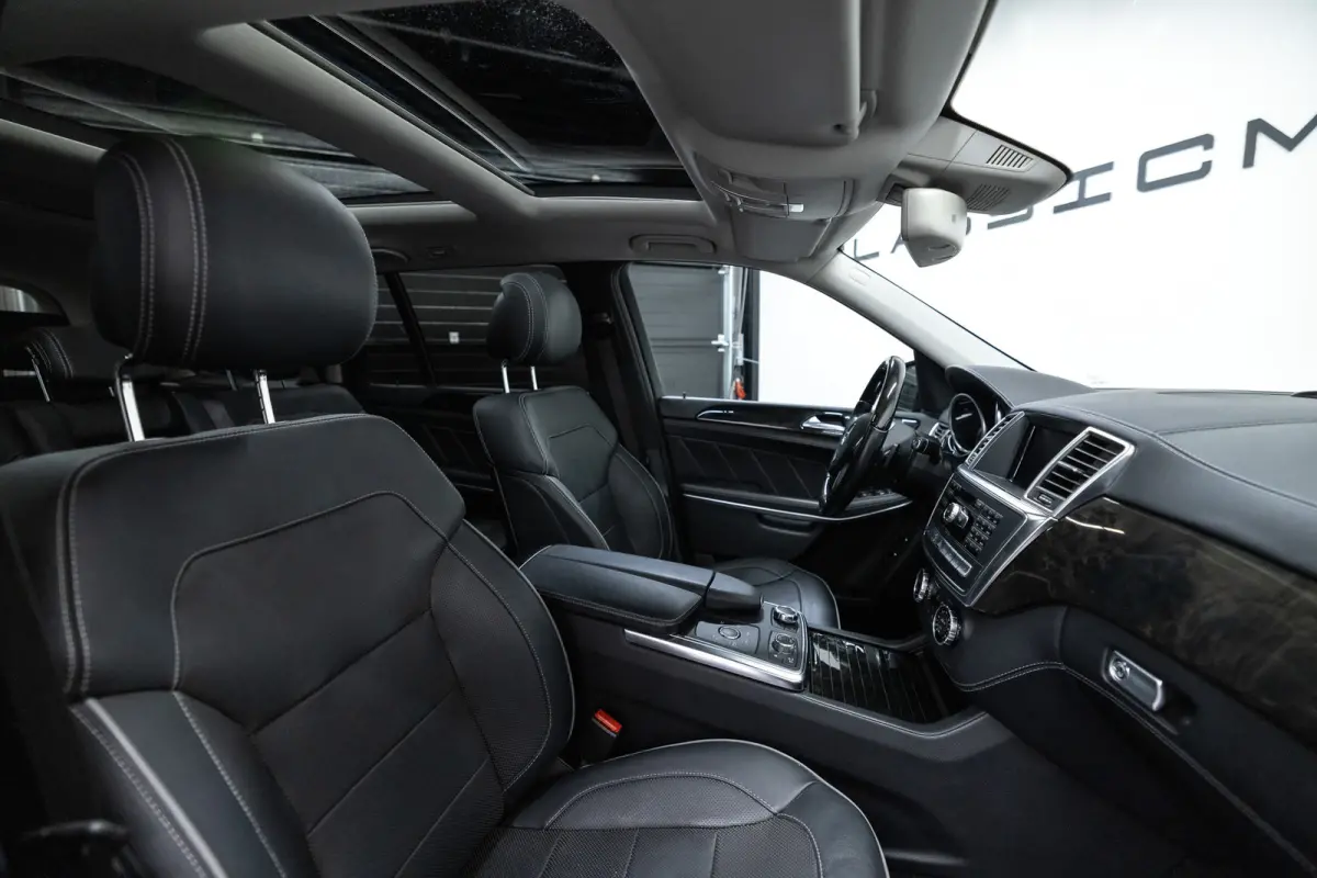 500 4-Matic BTW auto, AMG Exclusive Package. (€ 40.454.55 Ex B.T.W) DEALER AUTO 7 Persoonsuitvoering