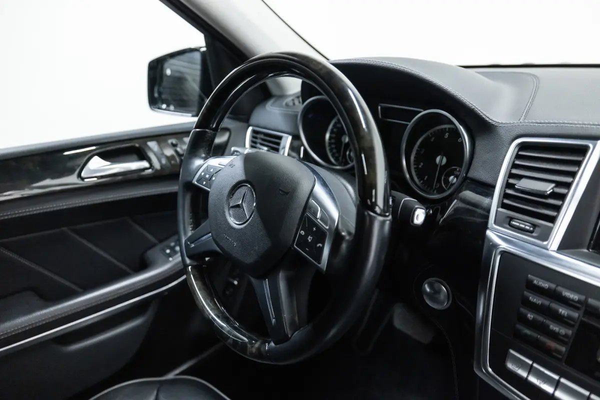 500 4-Matic BTW auto, AMG Exclusive Package. (€ 40.454.55 Ex B.T.W) DEALER AUTO 7 Persoonsuitvoering