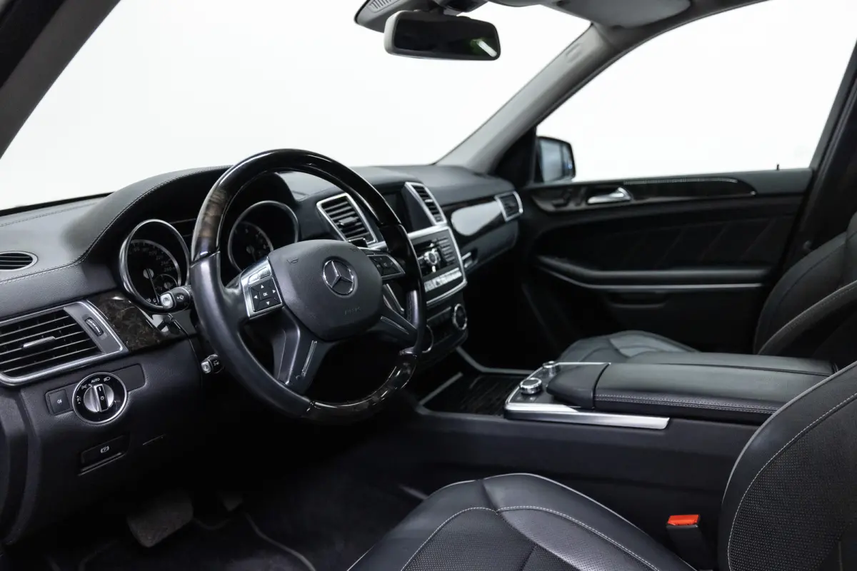 500 4-Matic BTW auto, AMG Exclusive Package. (€ 40.454.55 Ex B.T.W) DEALER AUTO 7 Persoonsuitvoering