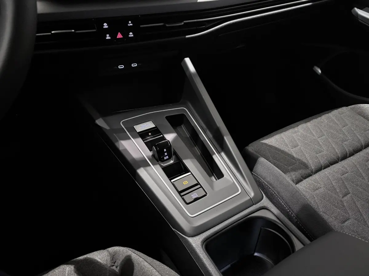 (8) GP Life Edition 1.5 eHybrid 150 kW / 204 PK Hatchback 6 versn. DSG 1.5 eHybrid Life Edition