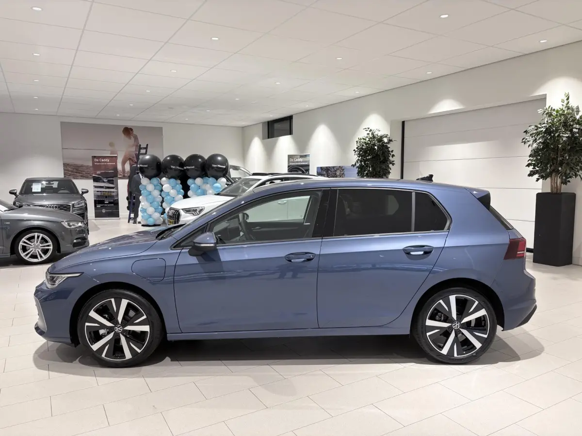(8) GP Life Edition 1.5 eHybrid 150 kW / 204 PK Hatchback 6 versn. DSG 1.5 eHybrid Life Edition