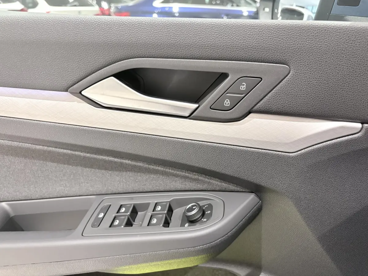 (8) GP Life Edition 1.5 eHybrid 150 kW / 204 PK Hatchback 6 versn. DSG 1.5 eHybrid Life Edition